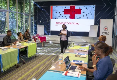 ICRC staff in an IHL session with interlocutors. 